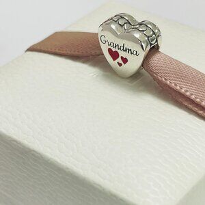 Pandora I Love Grandma Exclusive Heart Charm
